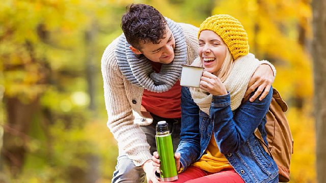 couple drinking tea